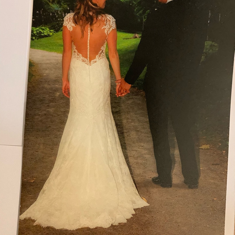 Wedding gown